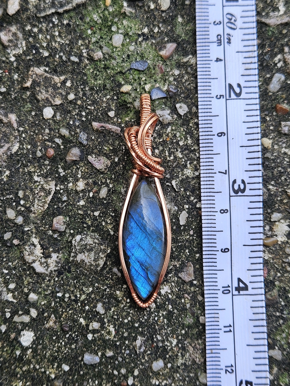 Handmade Copper Labradorite Pendant - Picture 3 of 3